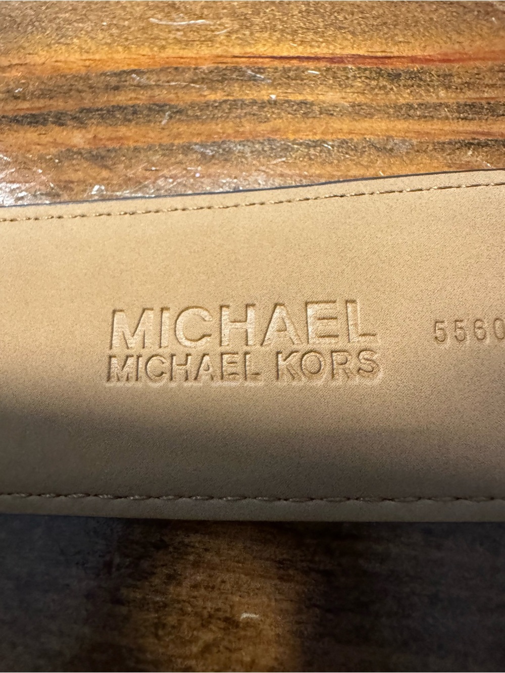 Michael Kors White Genuine Leather Belt with Silver Large Rings. Size Medium - Picture 4 of 8